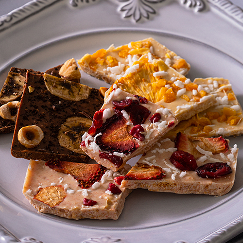 抹茶入煎茶みどり お茶の通販 広島千茶荘 フルーツクランブルショコラ 1 4サイズ 約70ｇ マンゴー バナナ コーヒー ストロベリー